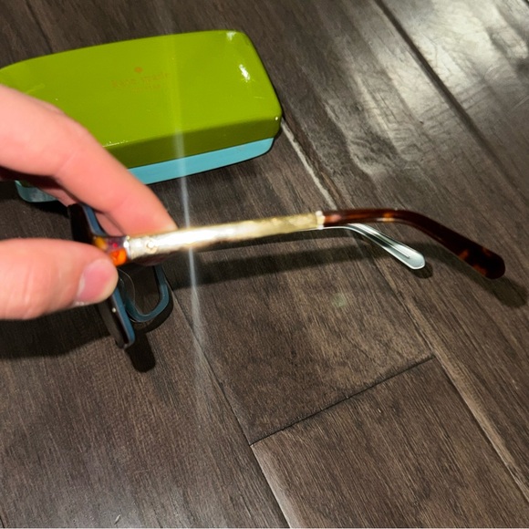 Kate Spade Brown Sunglasses with Green Case - Picture 5 of 11